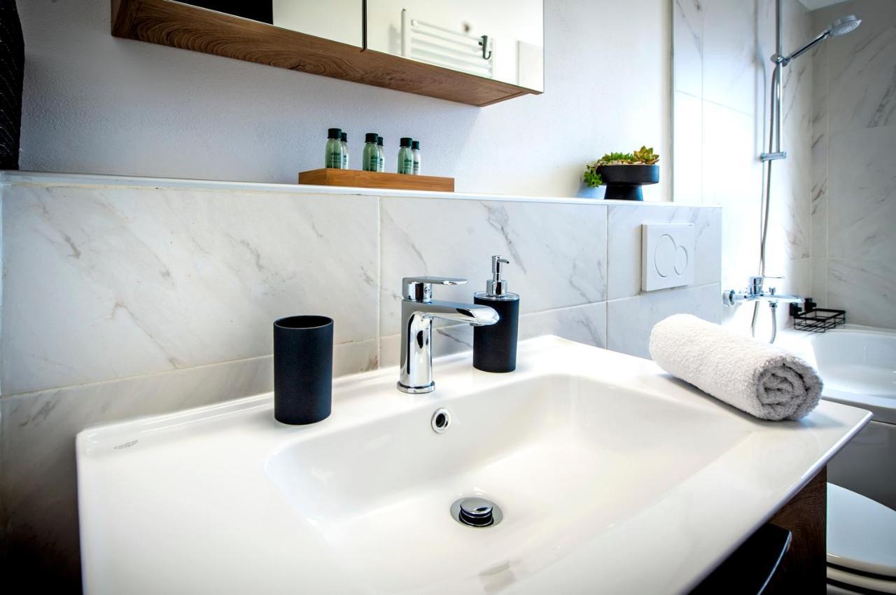 Apartment Miral 로비니스코 셀로 외부 사진