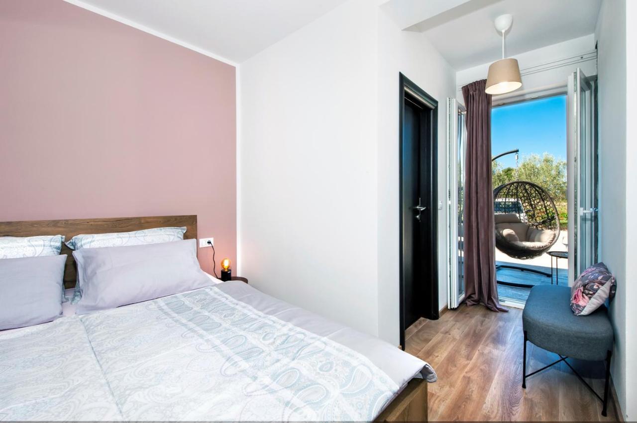 Apartment Miral 로비니스코 셀로 외부 사진