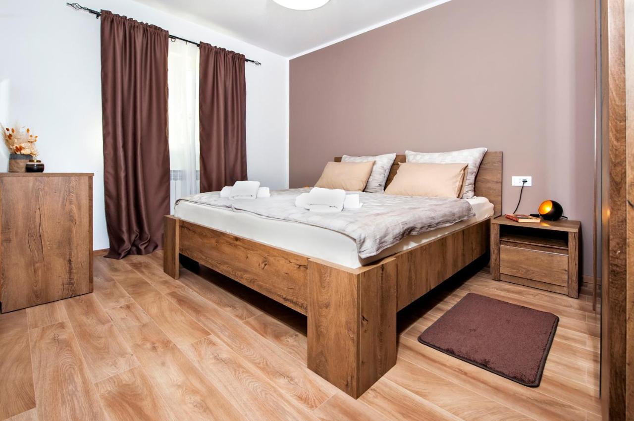 Apartment Miral 로비니스코 셀로 외부 사진