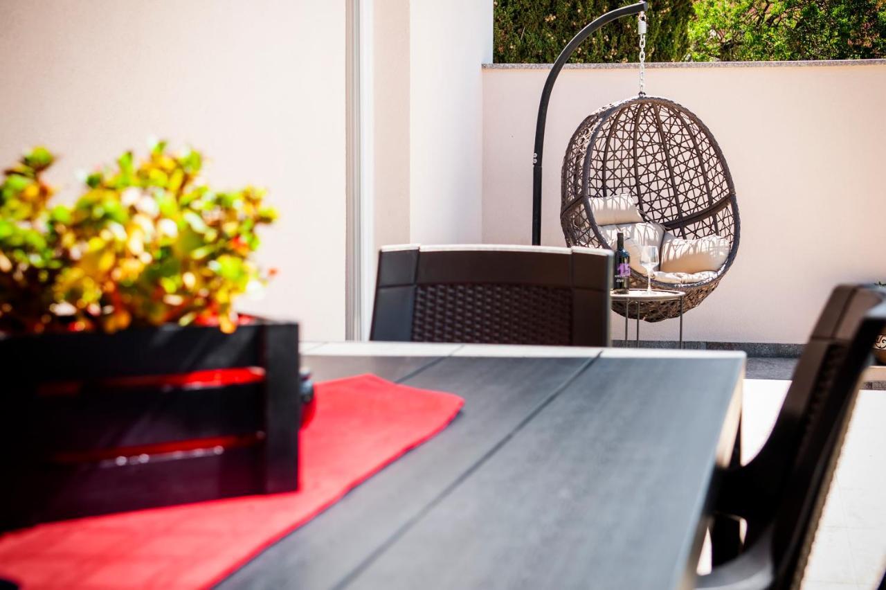 Apartment Miral 로비니스코 셀로 외부 사진
